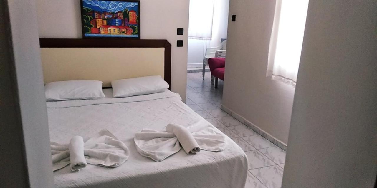 Ladies Beach Hotel Kusadasi Luaran gambar