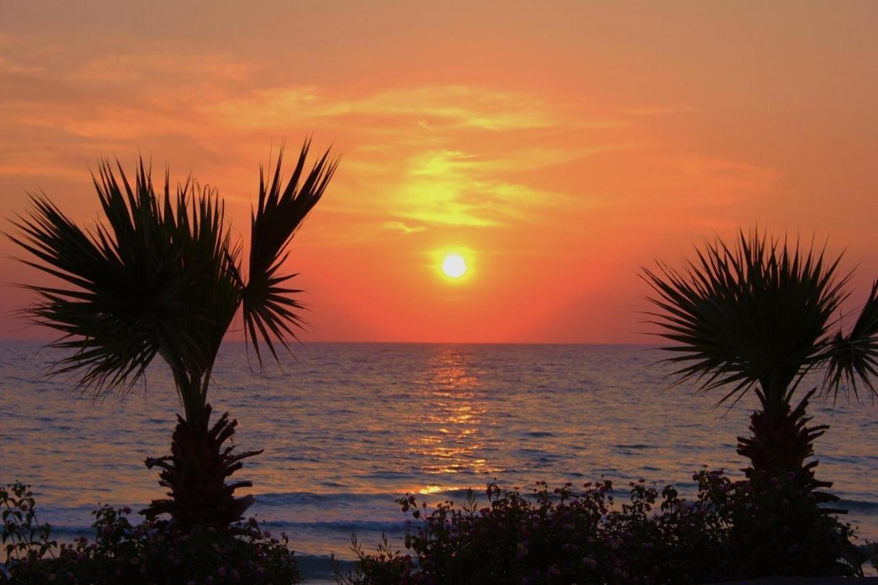Ladies Beach Hotel Kusadasi Luaran gambar
